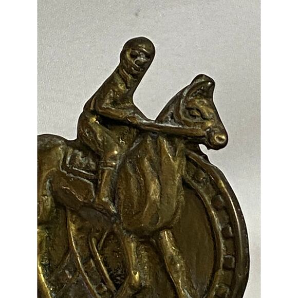 Vintage Brass Hand Bell with Horse and Horse Shoes on Handle Made in England - Picture 3 of 6